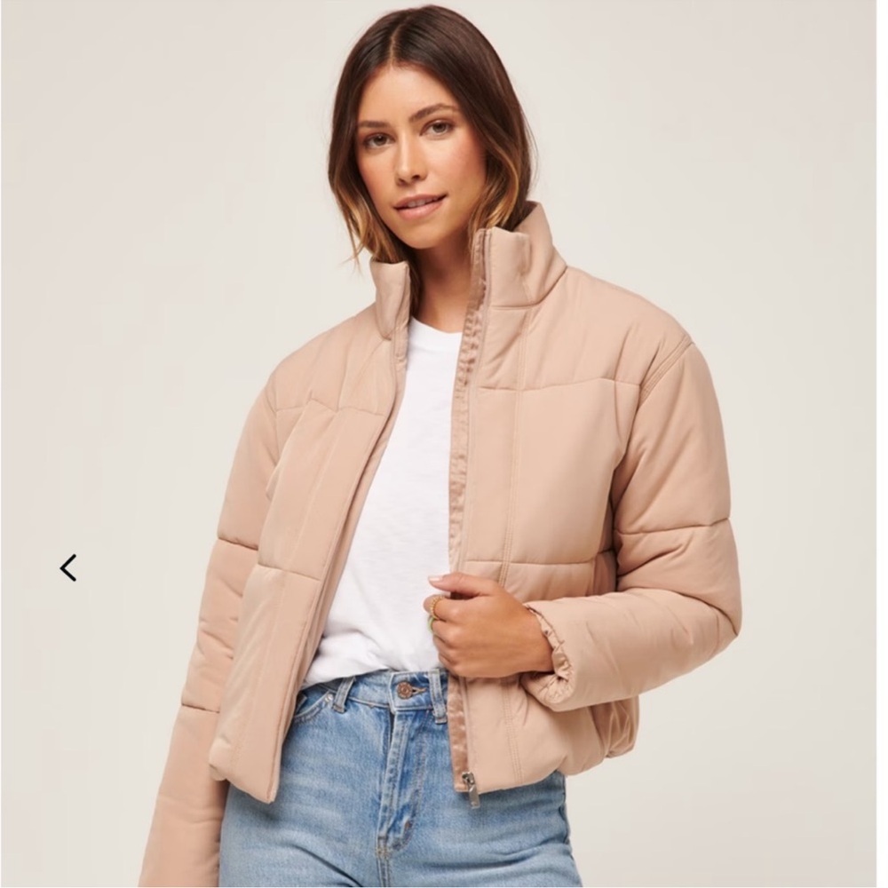 Travis Mathew Women's Beige/Tan Puffer Jacket